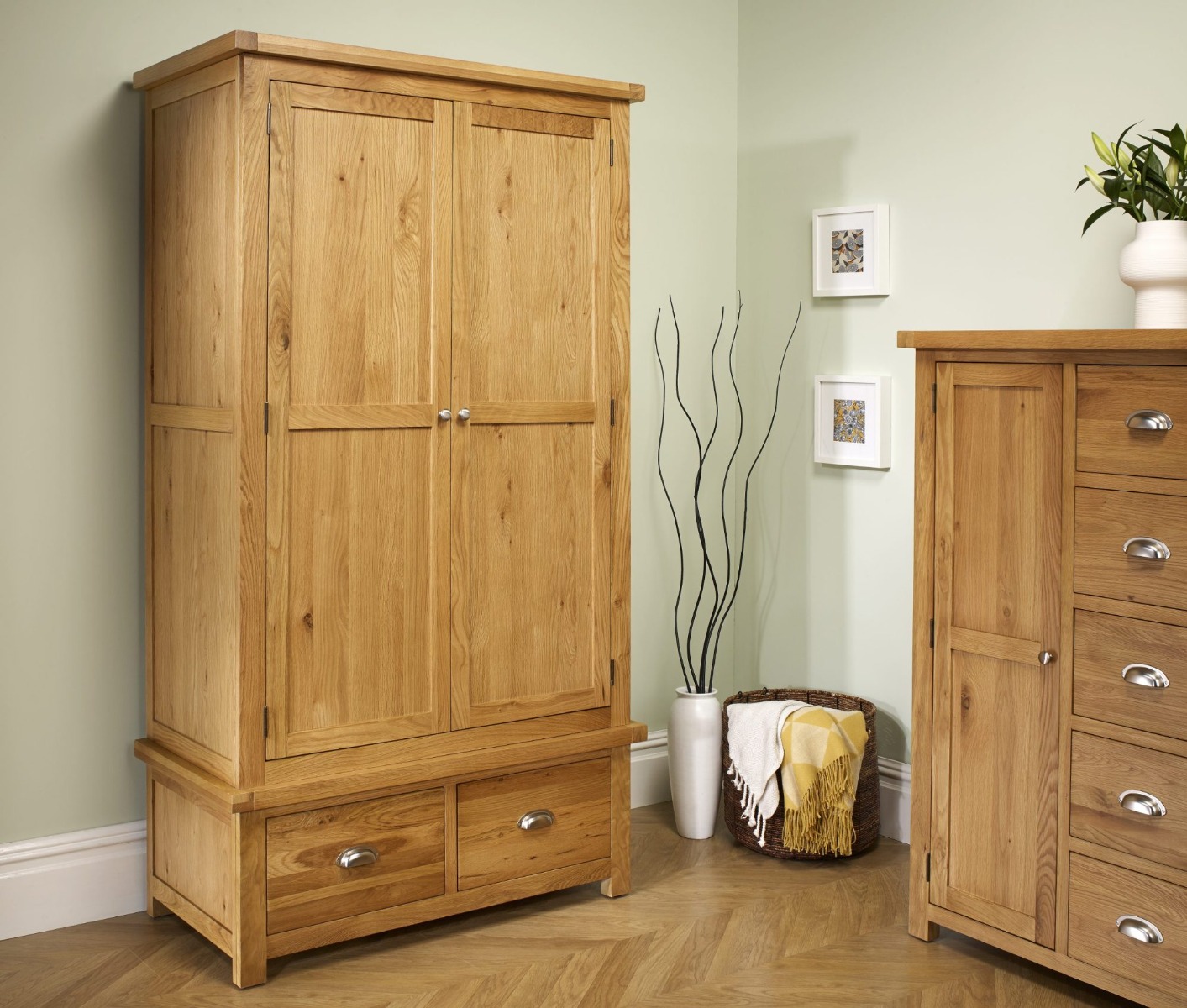 Andorra 2 Door 2 Drawer Wardrobe