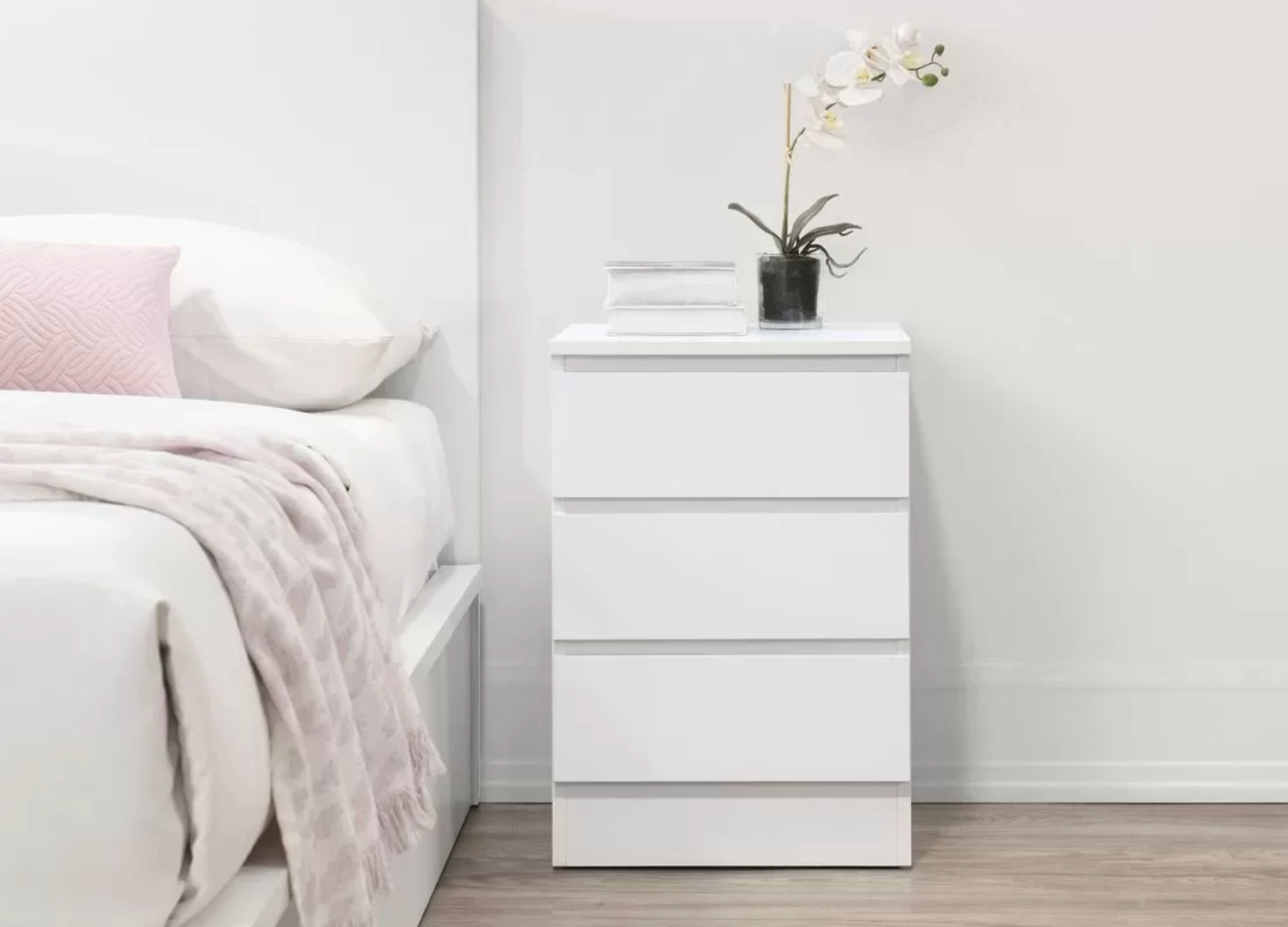 Norway 3 Drawer Bedside White